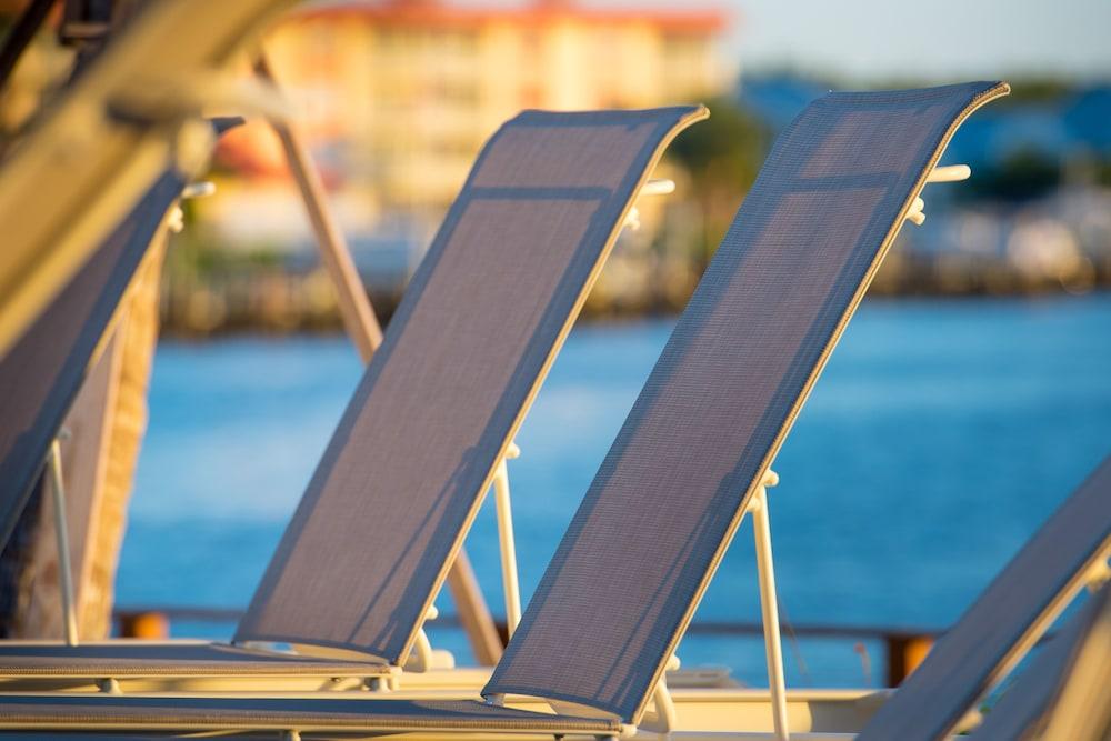 Hyatt House Naples 5Th Avenue Hotel Bagian luar foto