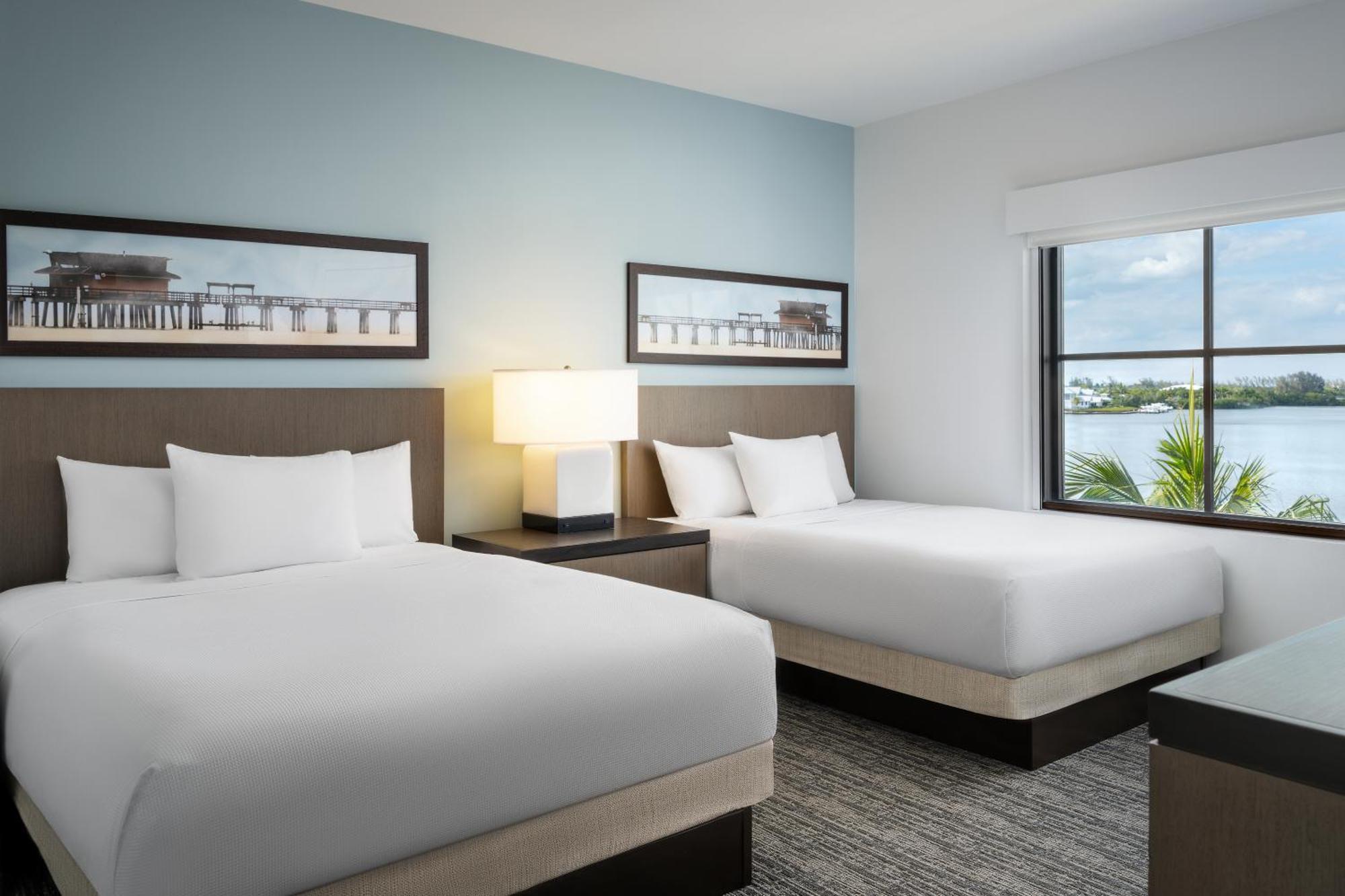 Hyatt House Naples 5Th Avenue Hotel Bagian luar foto
