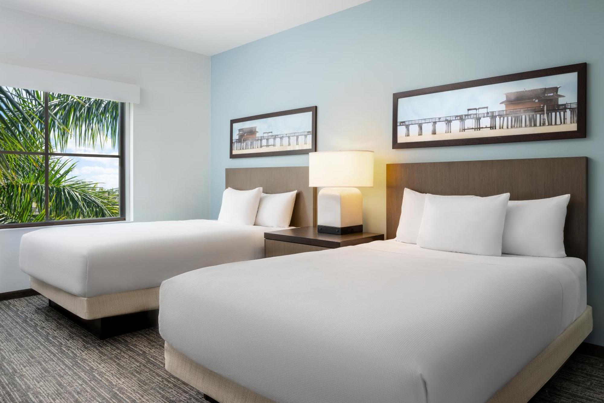 Hyatt House Naples 5Th Avenue Hotel Bagian luar foto