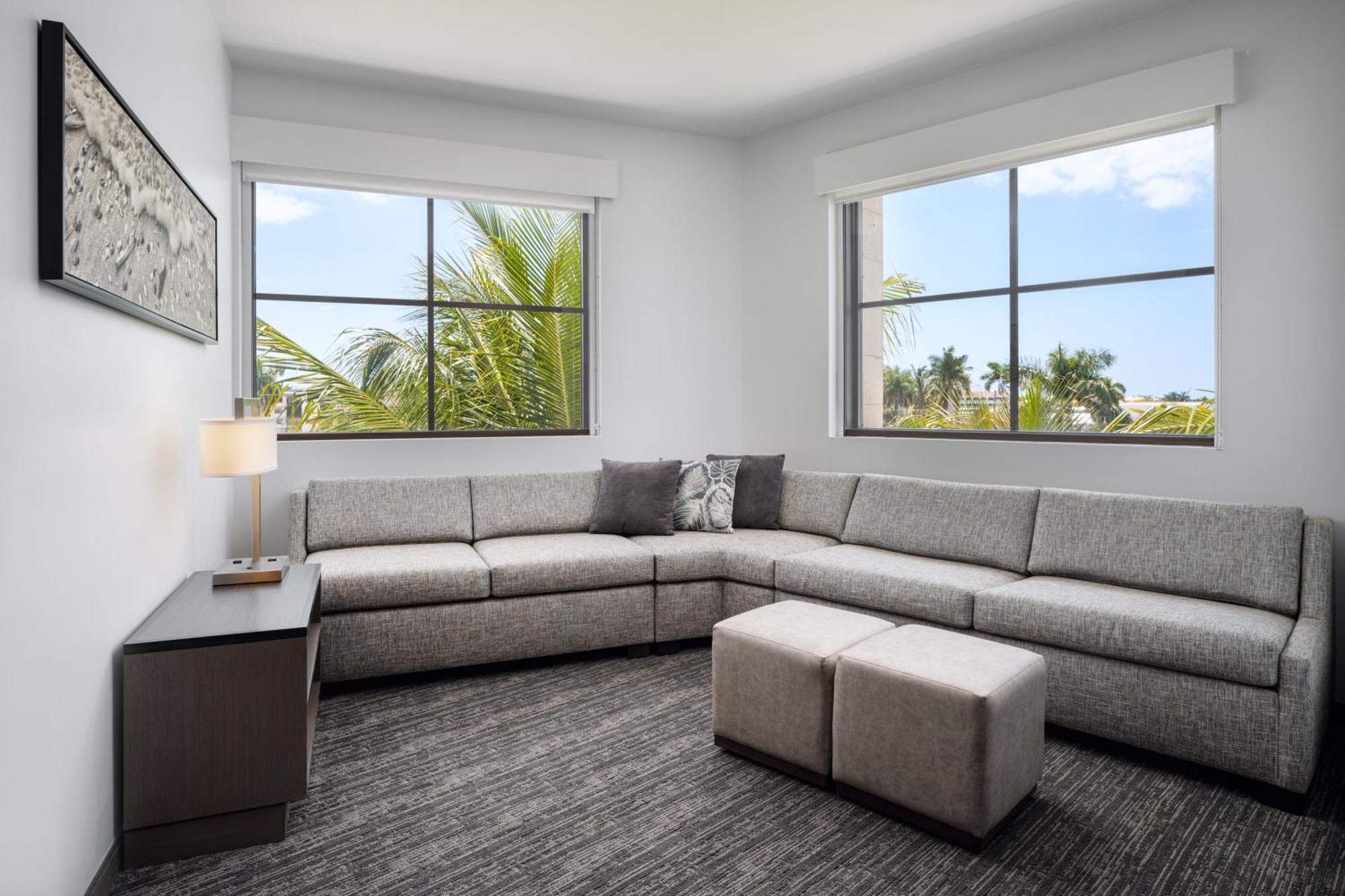 Hyatt House Naples 5Th Avenue Hotel Bagian luar foto