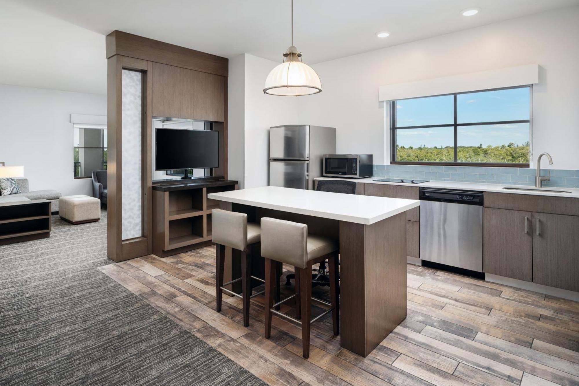 Hyatt House Naples 5Th Avenue Hotel Bagian luar foto