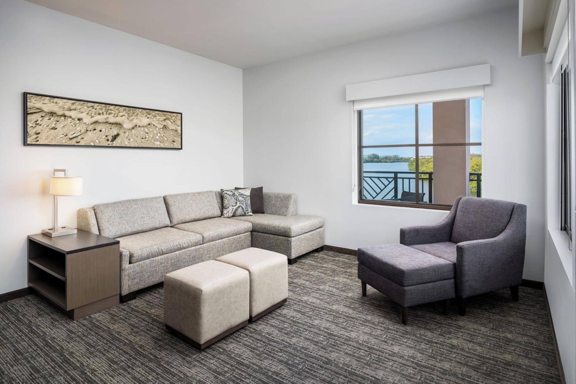 Hyatt House Naples 5Th Avenue Hotel Bagian luar foto